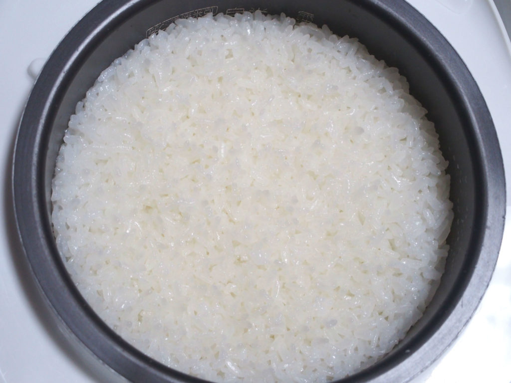 炊き上がったドローン米