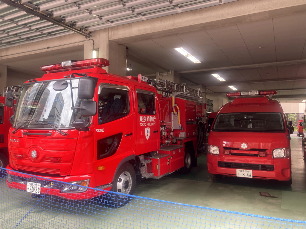 池袋防災館の消防車(池袋防災館への行き方イメージ画像)