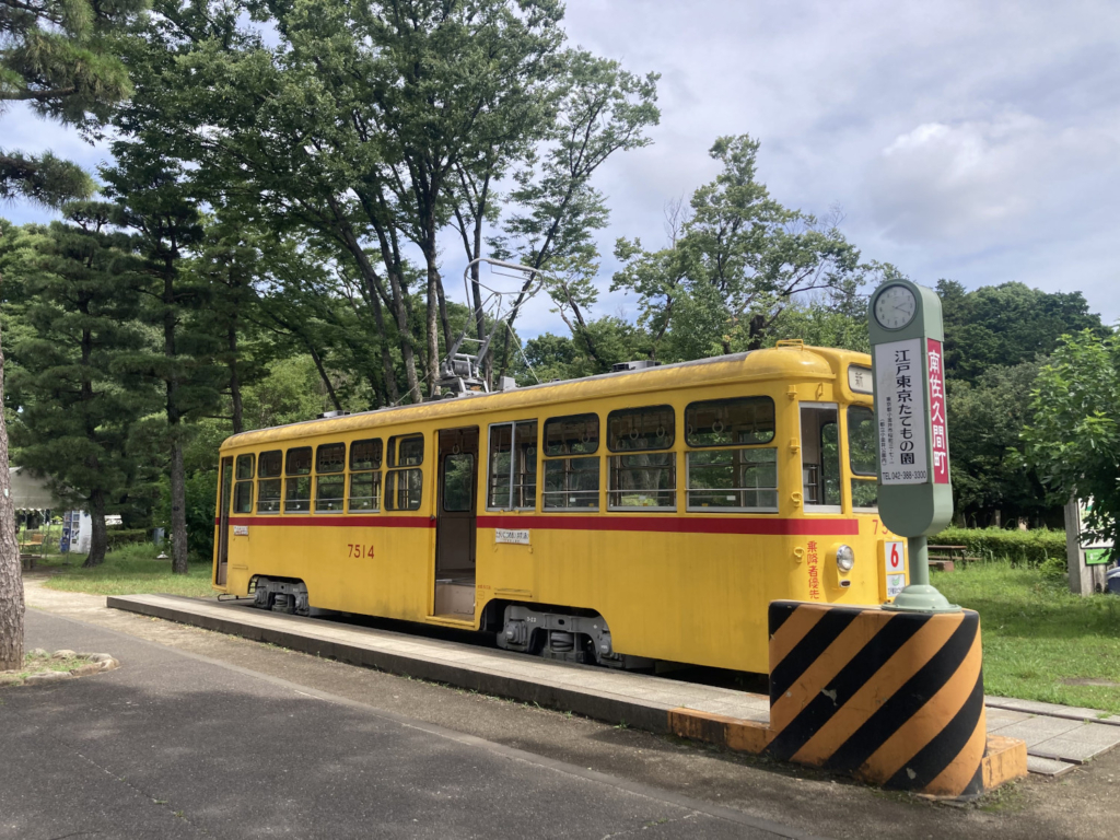 千尋がカオナシと一緒に乗った電車?「都電7500形」