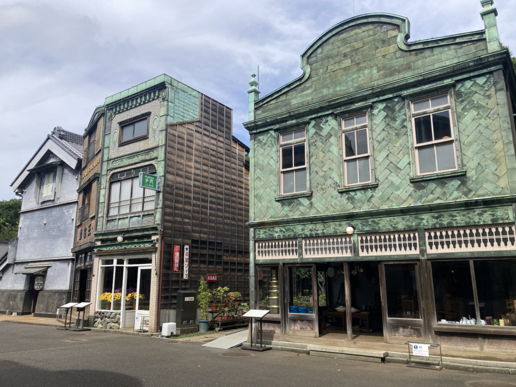 江戸東京たてもの園の千尋が迷いこんだ不思議な街のモデル